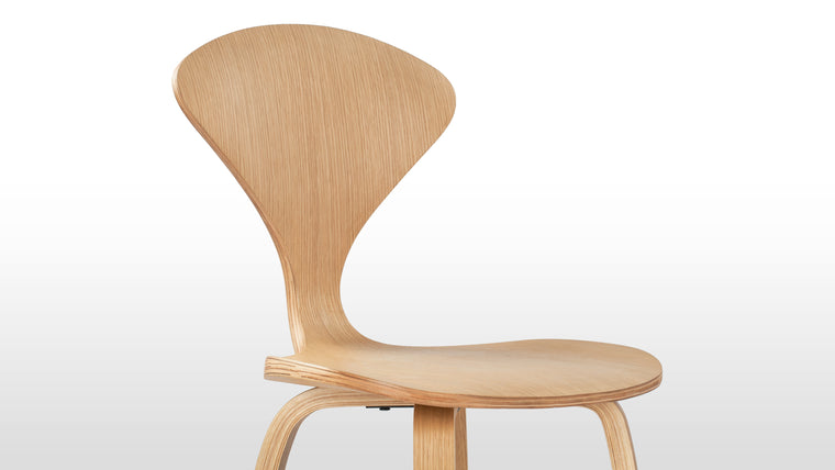 SLEEK SILHOUETTE | Recognizable anywhere, the elegant curves of the Norman Stool's backrest and legs offer a subtle but impactful desdign choice which visually soften the chair's form. Surprisingly light and comfortable, the Norman collection is designed to mold to the human form, providing support without compromising on style.
