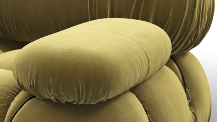 INFINITE POSSIBILITIES | The generous form and soft shapes create a sofa that begs to be sat on, and the sectional design of the Bellini creates endless possibilities. Inspired by the spirit of lounging and socializing, the Bellini is truly a shape-shifter, adapting to every space and need.
