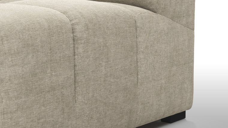 STYLISH SILHOUETTE | Striking the perfect balance between relaxed and refined, the hallmarks of the Tufted are its restrained curves and contours. Equally at home in contemporary and retro settings, this versatile piece will draw the eye and invite you in.
