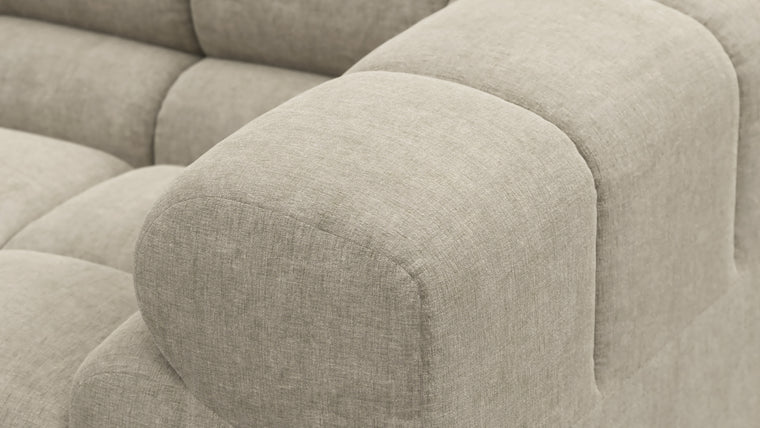 STYLISH SILHOUETTE | Striking the perfect balance between relaxed and refined, the hallmarks of the Tufted are its restrained curves and contours. Equally at home in contemporary and retro settings, this versatile piece will draw the eye and invite you in.
