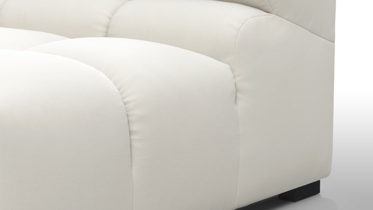 STYLISH SILHOUETTE | Striking the perfect balance between relaxed and refined, the hallmarks of the Tufted are its restrained curves and contours. Equally at home in contemporary and retro settings, this versatile piece will draw the eye and invite you in.
