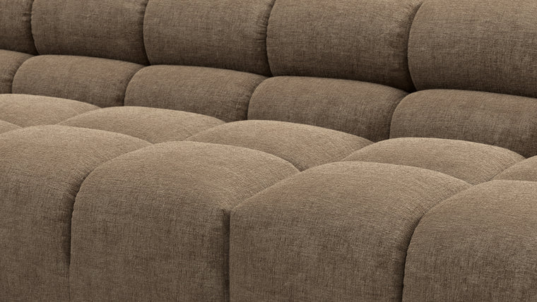 STYLISH SILHOUETTE | Striking the perfect balance between relaxed and refined, the hallmarks of the Tufty are its restrained curves and contours. Equally at home in contemporary and retro settings, this versatile piece will draw the eye and invite you in.
