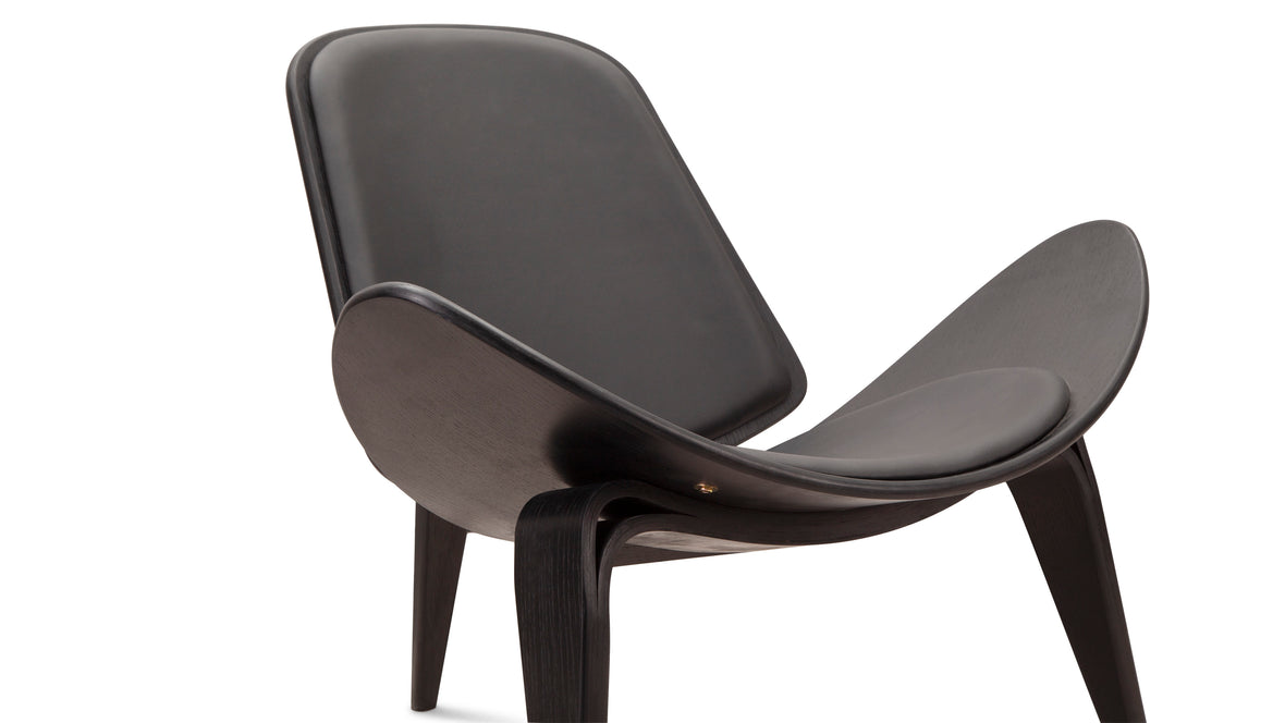 CH07 - CH07 Lounge Chair, Black and Black Premium Leather