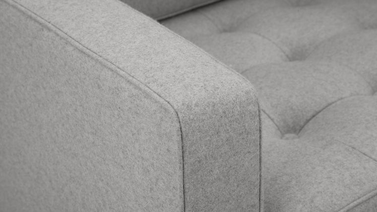 Versatile Design | Designed to complement a range of interior styles, the Florence Sofa is as at home in a contemporary living room as it is in a corporate office setting. Its adaptable design and understated elegance make it a versatile choice for various spaces.
