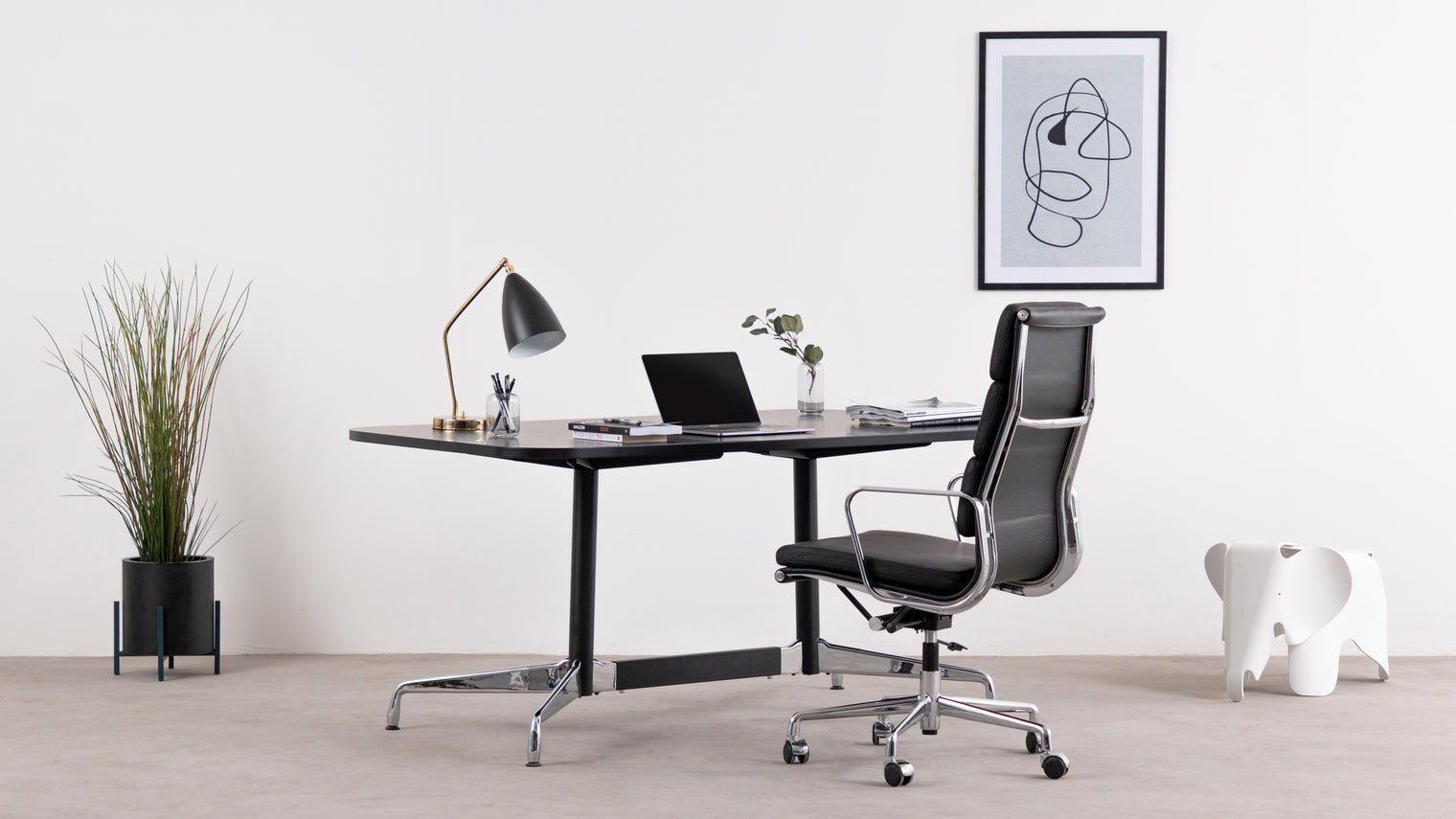 Beyond the board room| The Penrose Desk finds its place in various settings. Use it as a stylish dining table for gatherings with family and friends or as a commanding centerpiece in your workspace to inspire creativity and collaboration.
